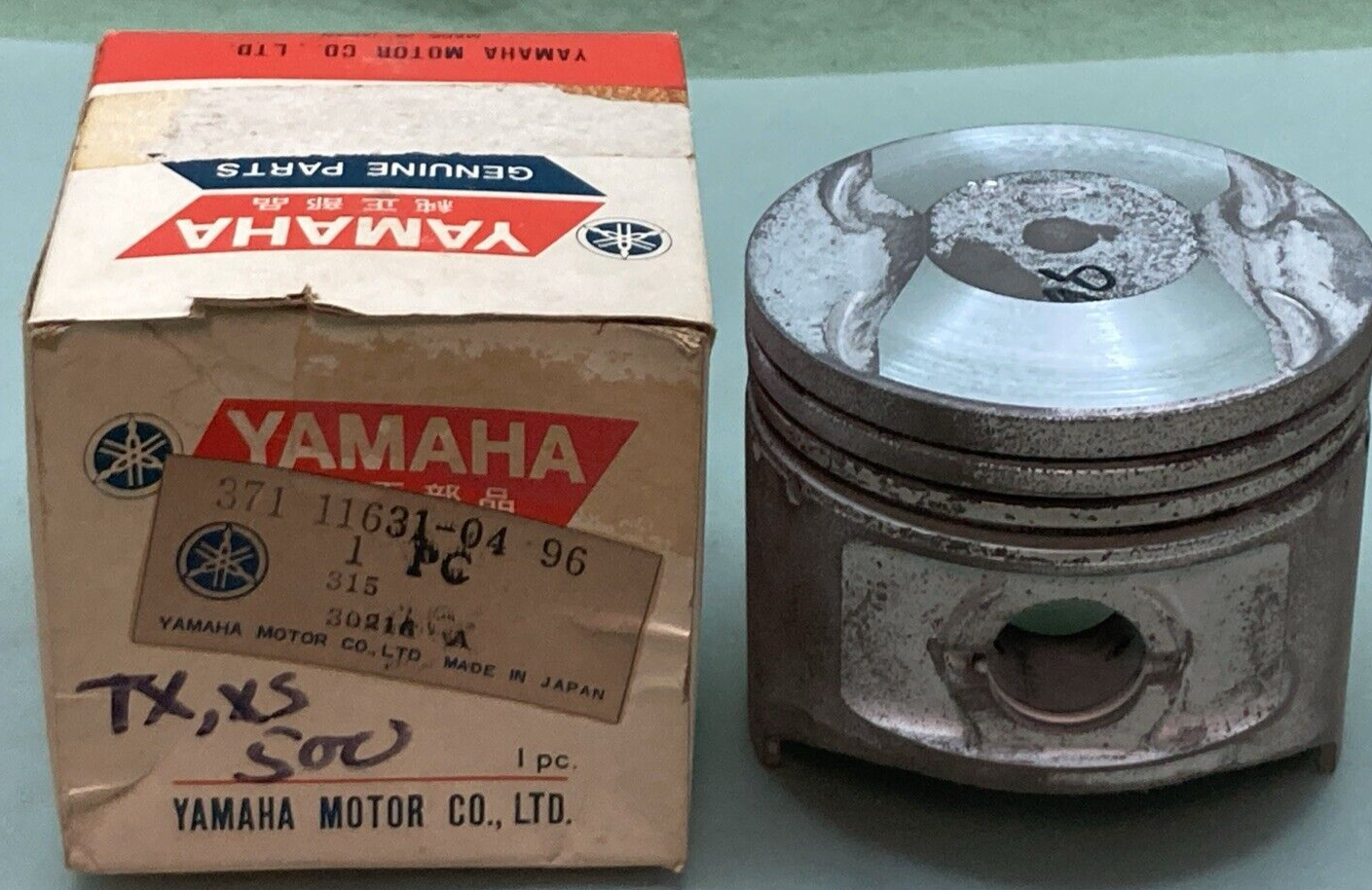 NEW GENUINE YAMAHA 371-11631-04-96 PISTON