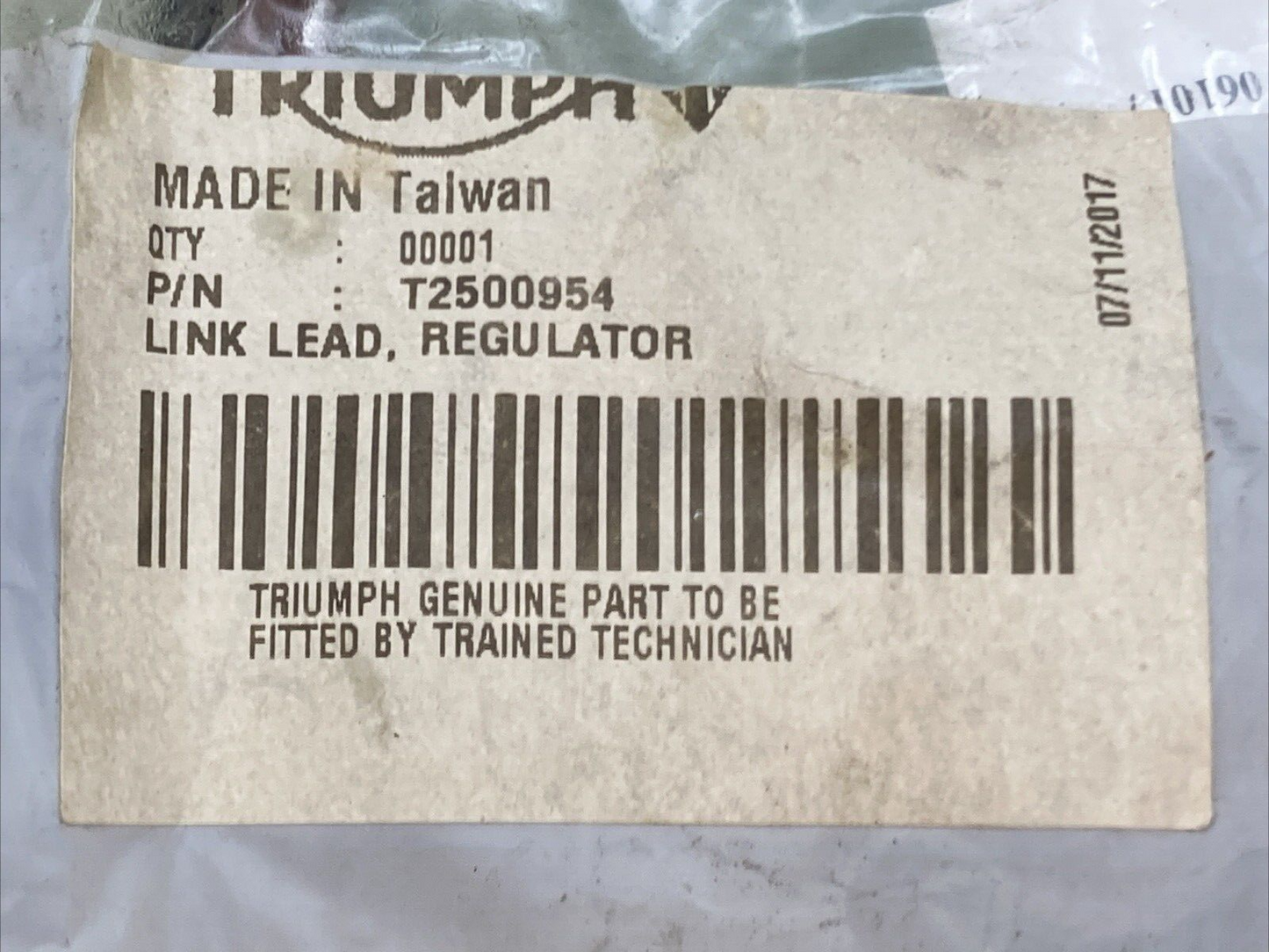 NEW GENUINE TRIUMPH T2500954 Link Lead, Regulator