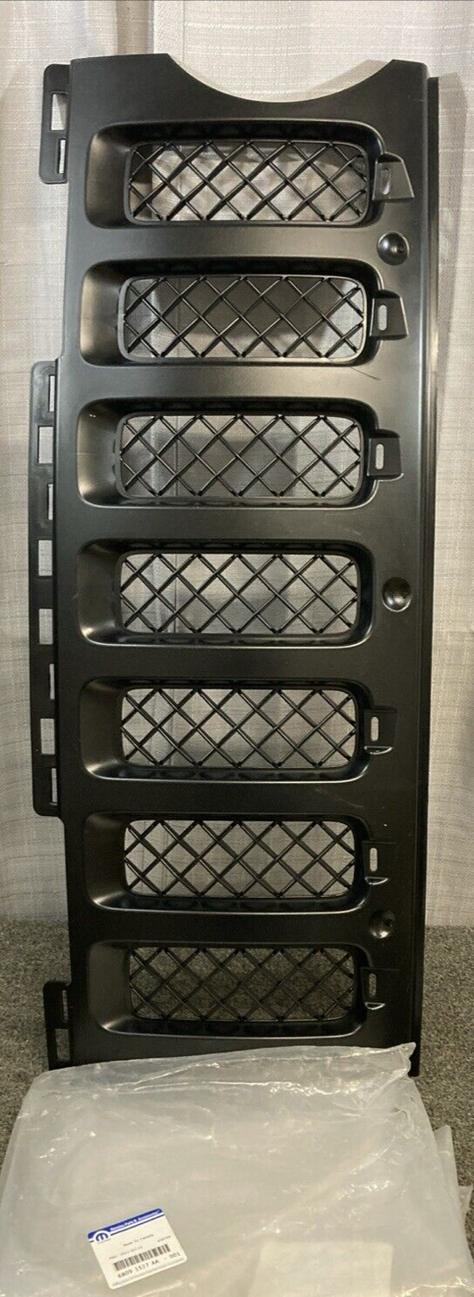 NEW GENUINE MOPAR 68091527AA Insert Grille FITS 11-17 JEEP PATRIOT