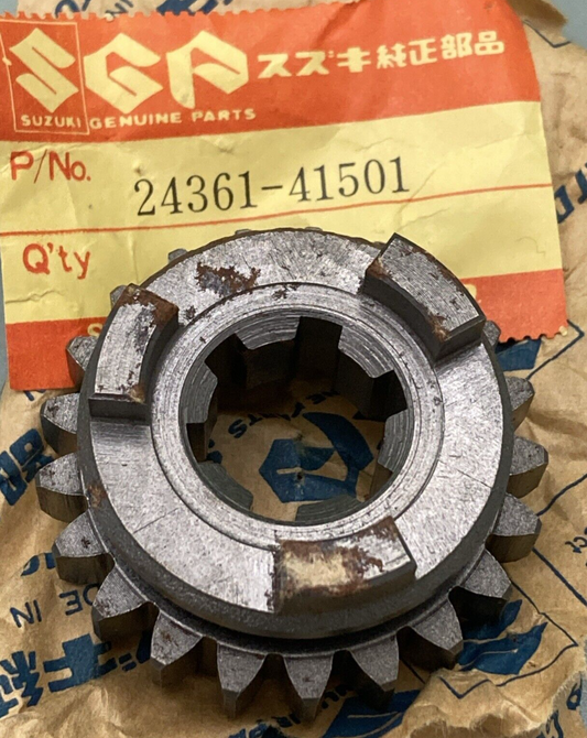 NEW GENUINE SUZUKI 24361-41501 Gear, 6TH Driven