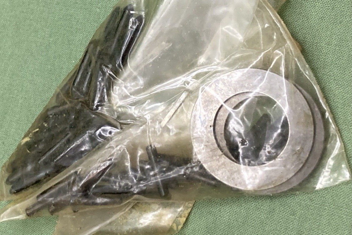 NEW GENUINE MERCURY QUICKSILVER 611-1885A4 CONNECTING ROD ASSEMBLY