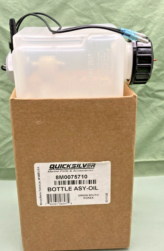 NEW GENUINE QUICKSILVER MERCURY 8M0075710 OIL BOTTLE