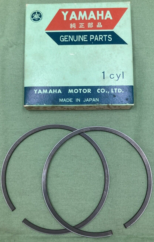 NEW GENUINE YAMAHA 2X5-11601-10 PISTON RING SET