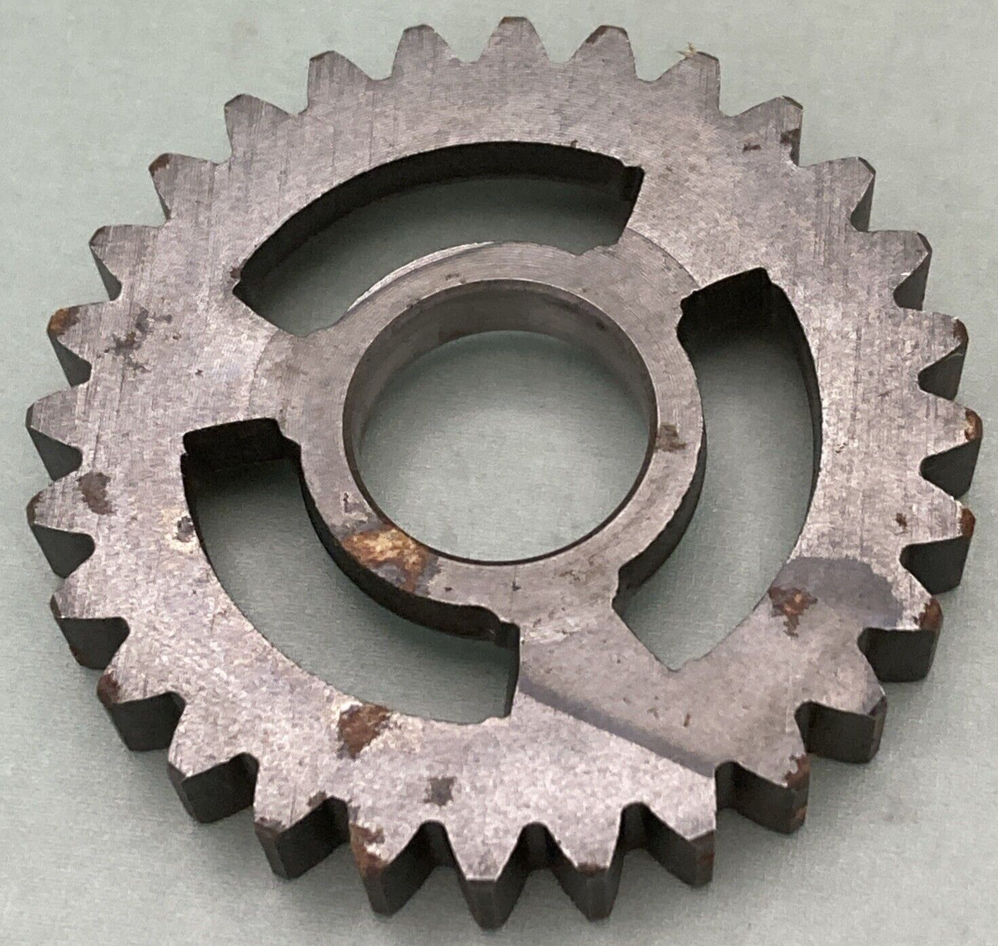 NEW GENUINE SUZUKI 24321-41310 Gear, 2ND Driven