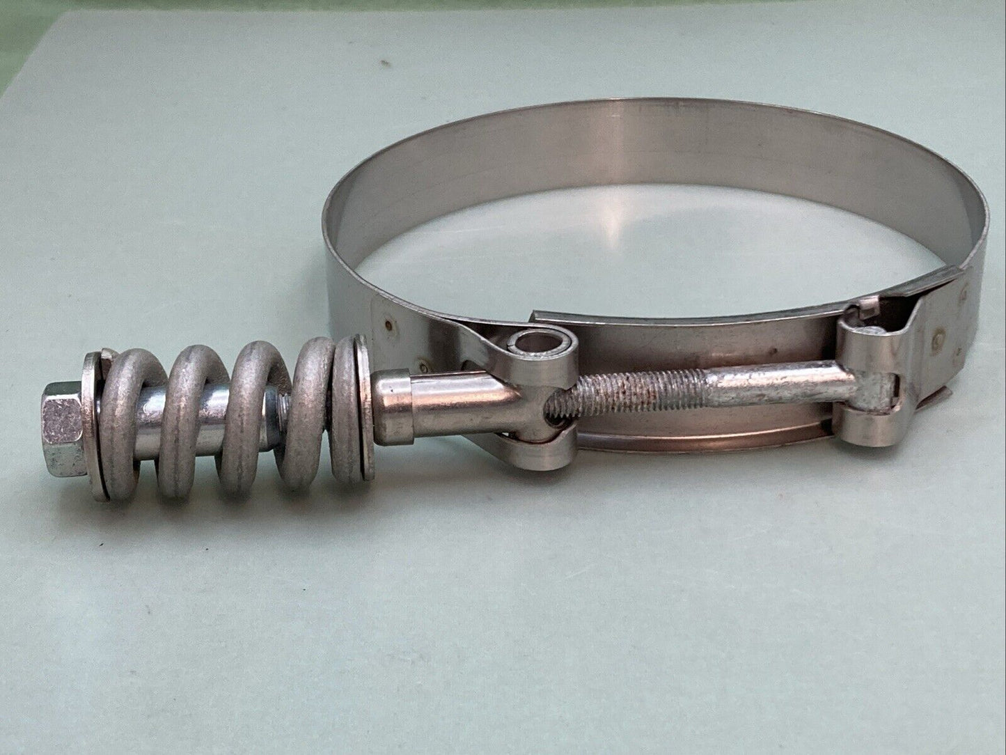 NEW GENUINE FREIGHTLINER BREEZE 01-33035-004 Clamp Hose, Spring, T Bolt, 60-68Mm