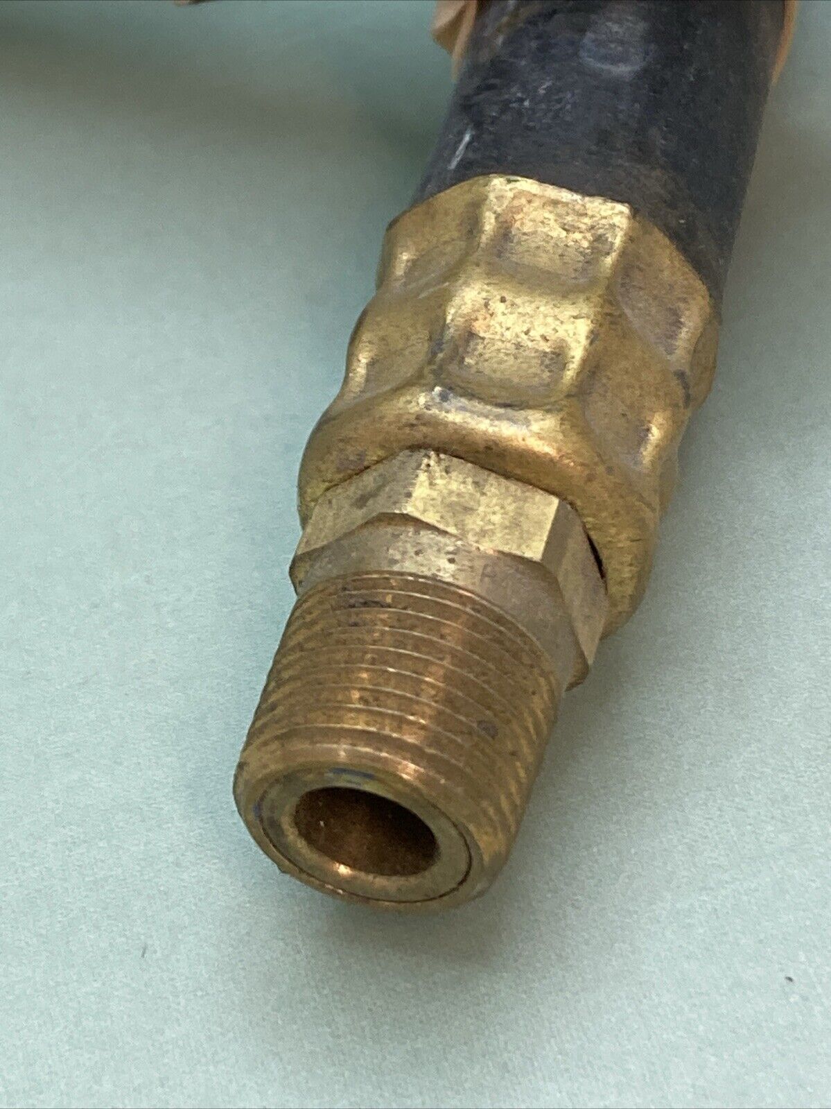 NEW GENUINE Tectran 688066 1/2 in. Air Brake Hose Assembly 80 in Long with 3/8"