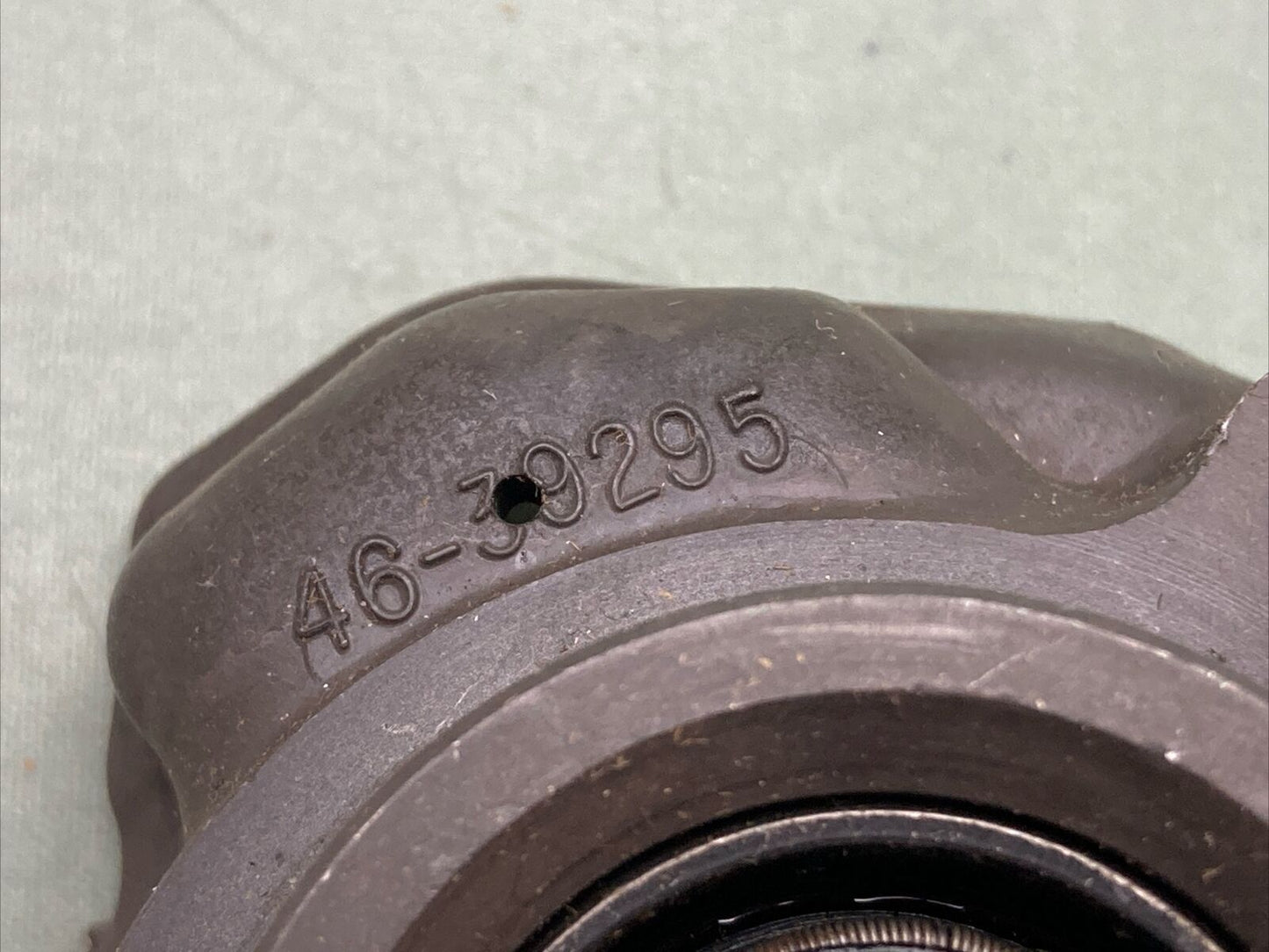 NEW GENUINE MERCURY QUICKSILVER 46-39295A1 BASE ASSEMBLY