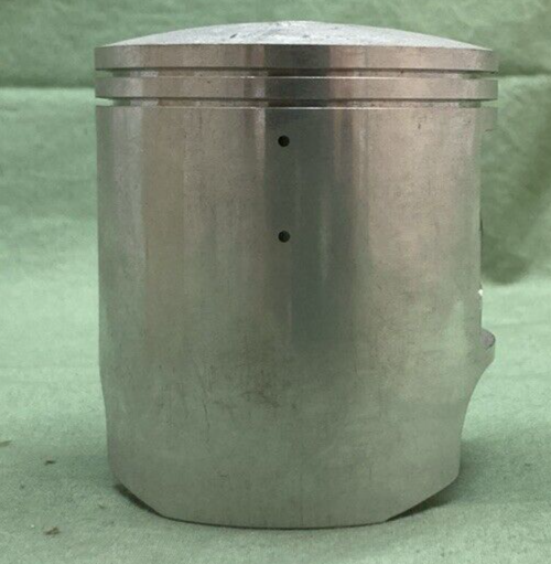 NEW GENUINE SUZUKI 12110-41603-050 PISTON