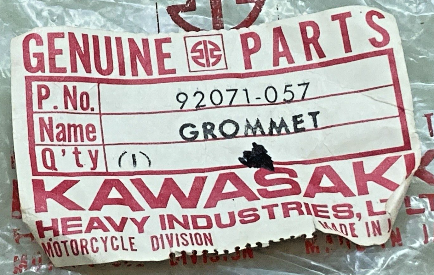 QTY 2 NEW GENUINE KAWASAKI 92071-057 GROMMET