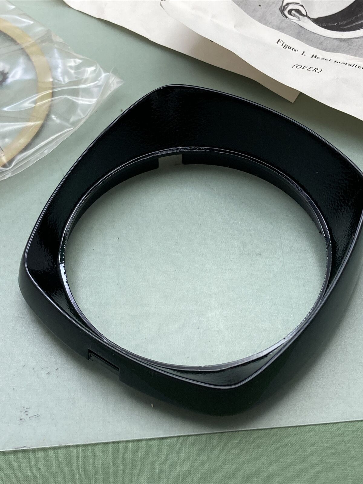 NEW GENUINE MERCURY 55193A1 BEZEL ASSEMBLY, 78666A1