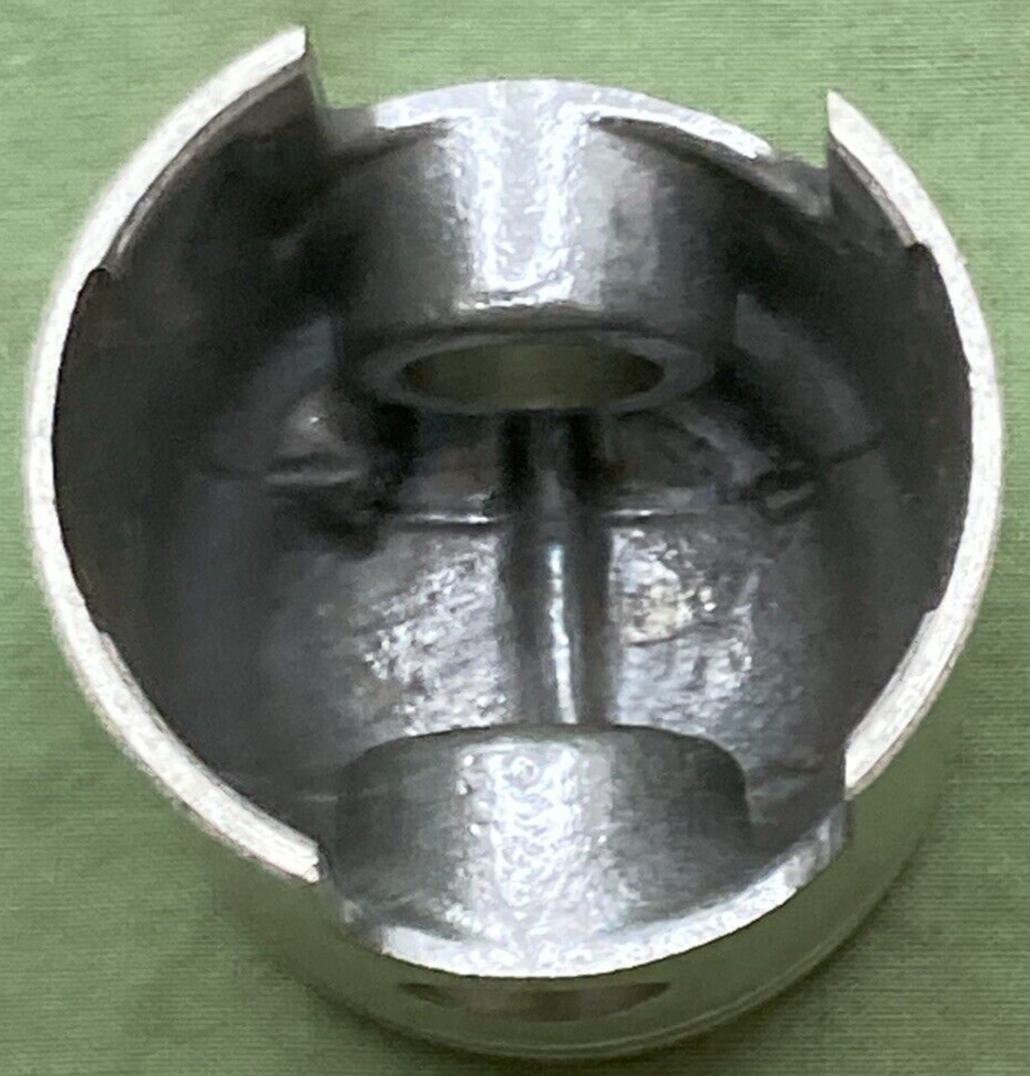 NEW GENUINE YAMAHA 109-11631-02-96 PISTON