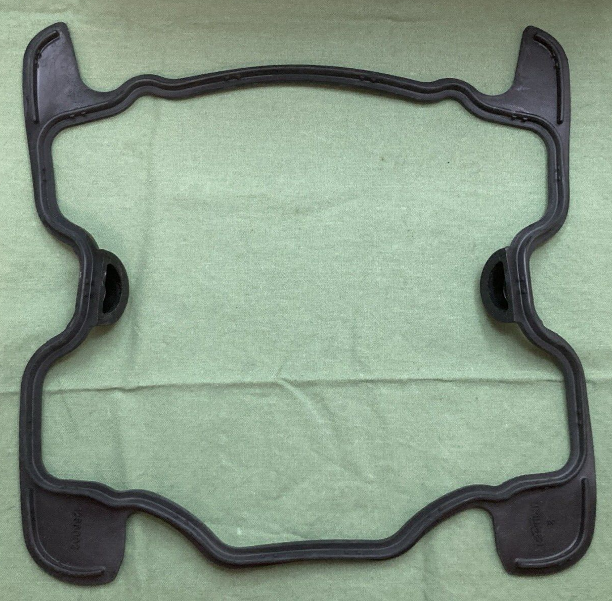 NEW GENUINE TRIUMPH T3990033 ENGINE SERVICE KIT INCOMPLETE SEE DESC