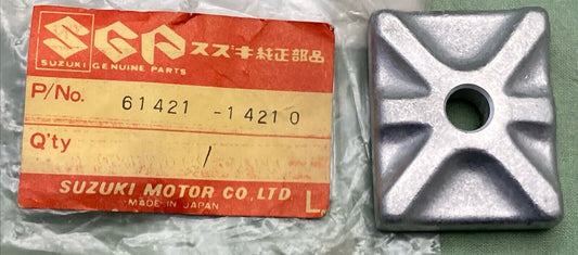 NEW GENUINE SUZUKI 61421-14210 REAR WHEEL PLATE