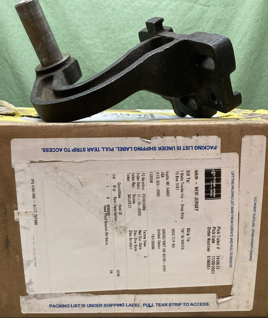NEW GENUINE VOLVO M96069 Hood Pivot Bracket RIGHT