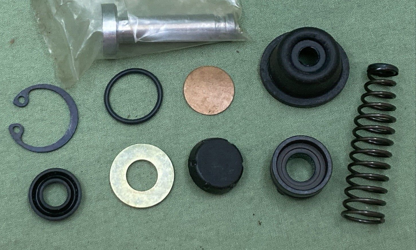 NEW GENUINE SUZUKI 46900-49810 PISTON CUP SET COMPLETE