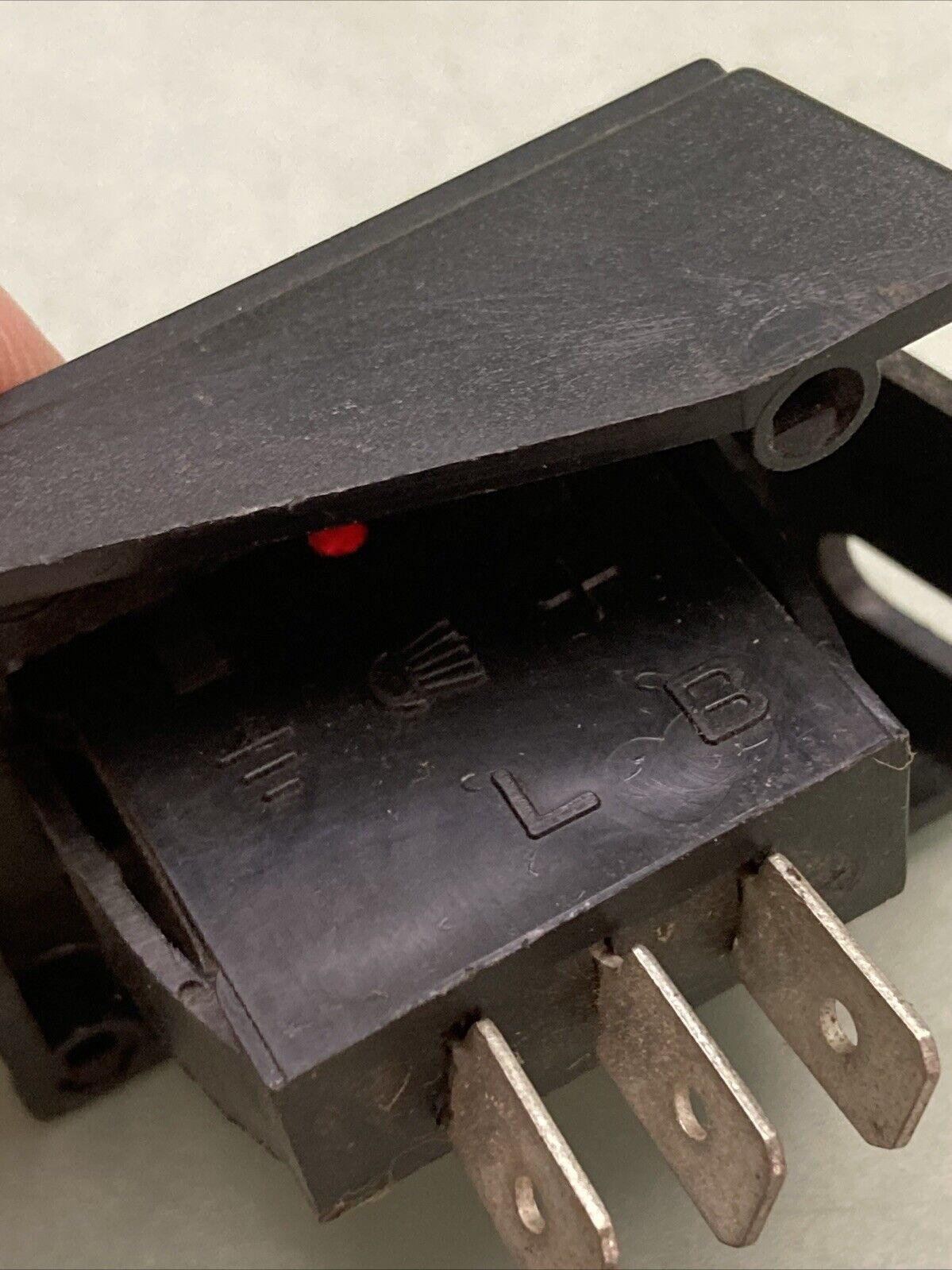NEW CARQUEST DS128 UNIVERSAL TOGGLE SWITCH