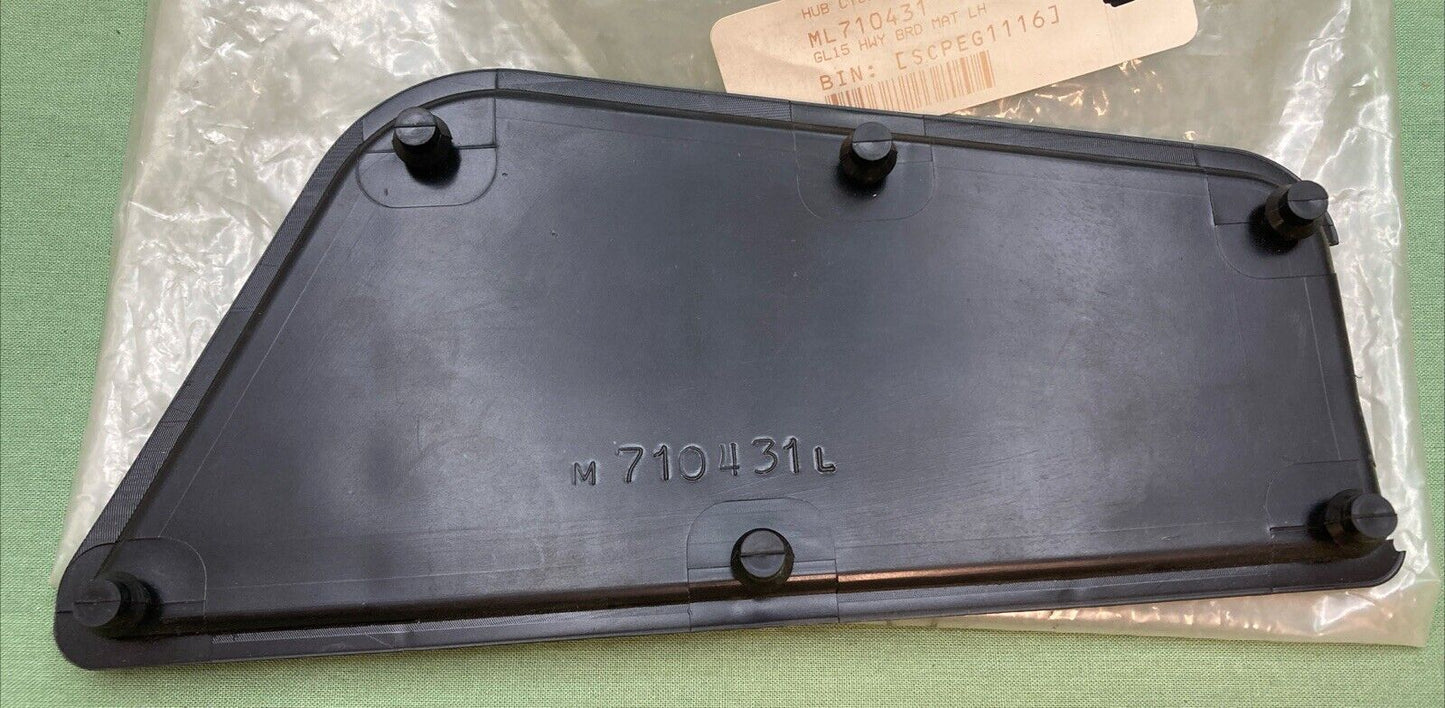 NEW HONDA 710431 FLOOR BOARD RUBBER LH GOLDWING