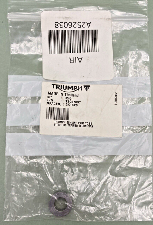 NEW GENUINE TRIUMPH T2087637 Spacer