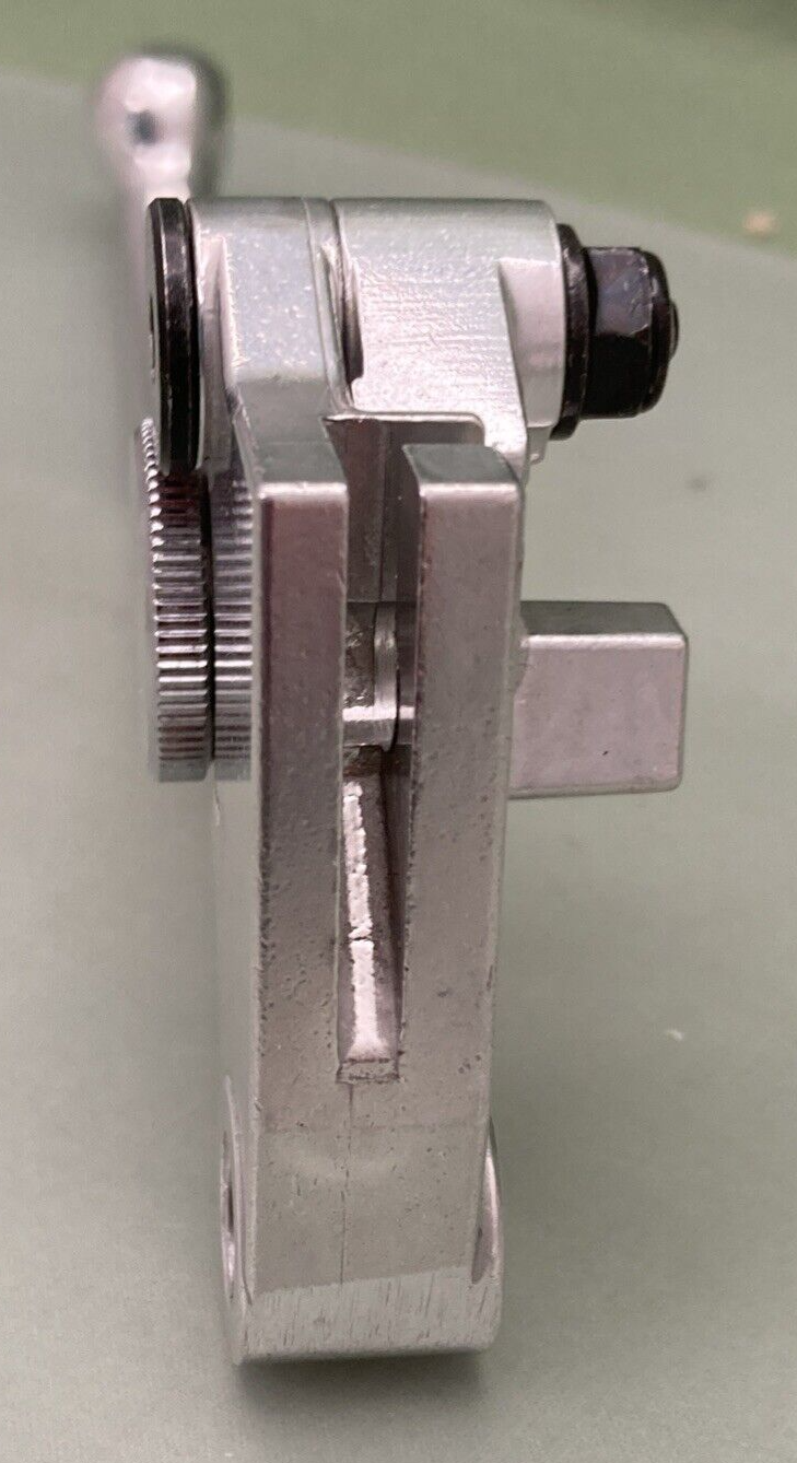NEW GENUINE TRIUMPHT T2046081 Adjustable Clutch Lever