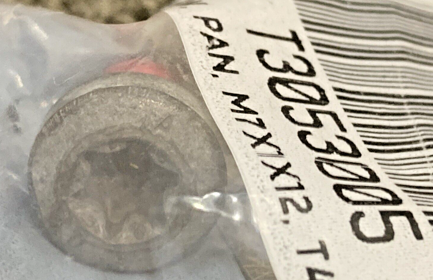 NEW GENUINE TRIUMPH T3053005 Screw, Pan, M7 X 12