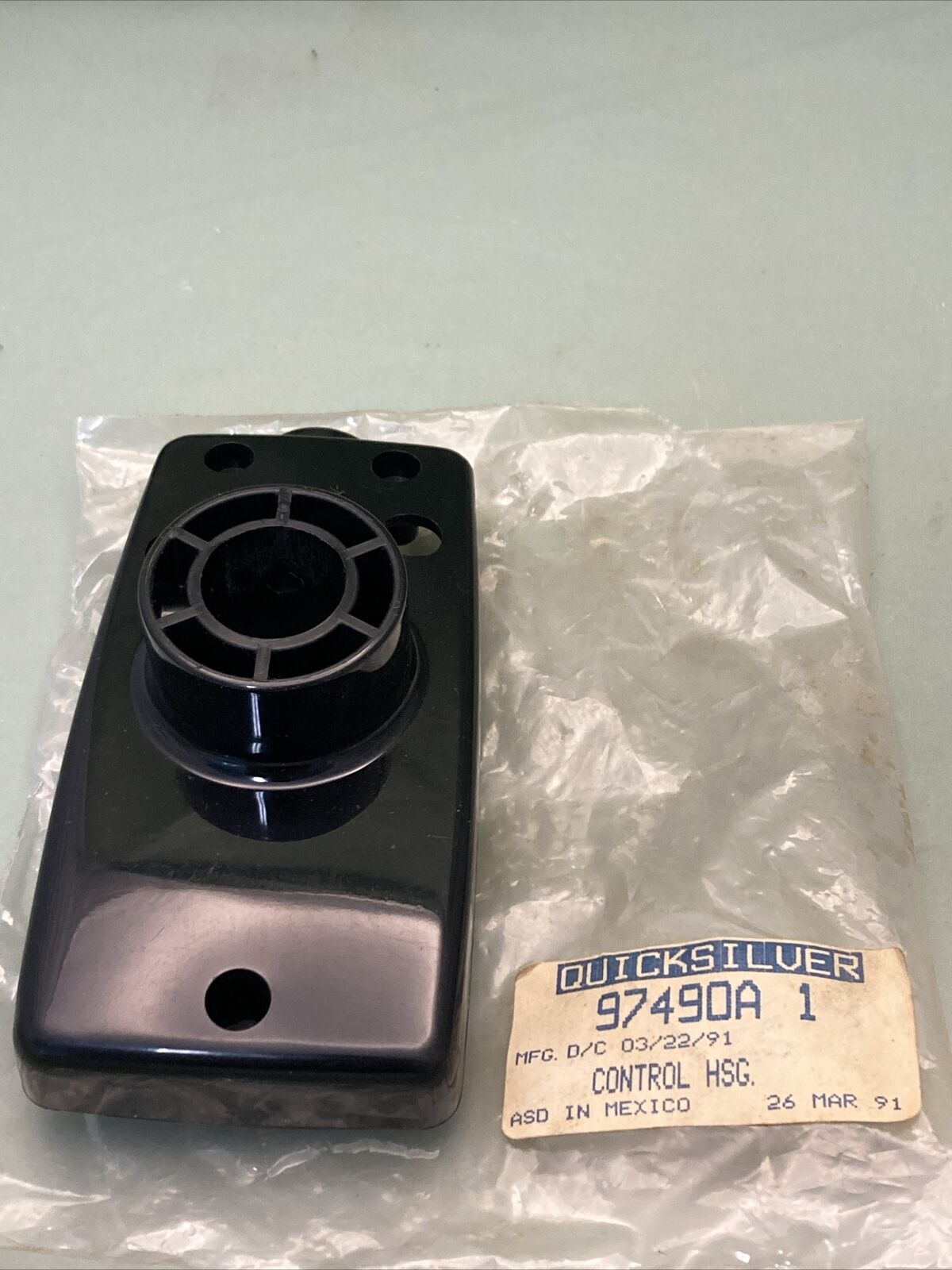 NEW GENUINE MERCURY QUICKSILVER 97490A 1 CONTROL HOUSING ASSEMBLY
