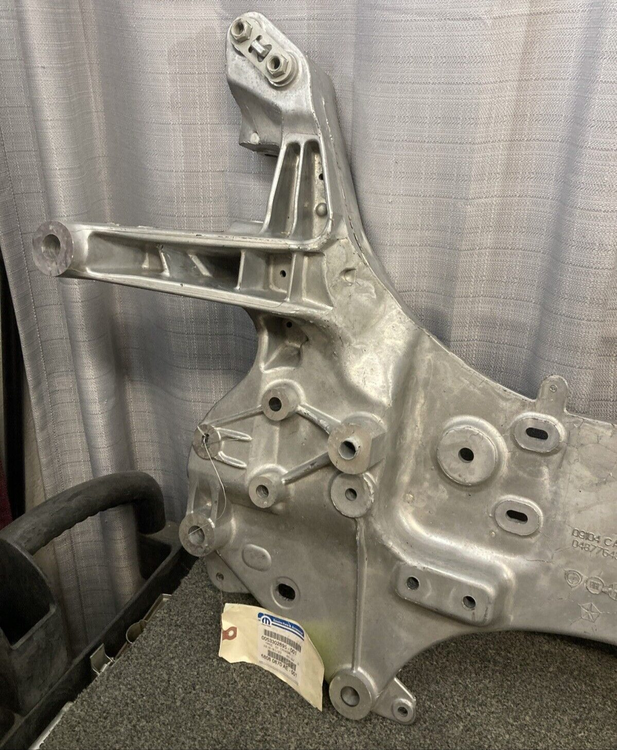 NEW GENUINE MOPAR 68080870AE Front Suspension Cross-Member