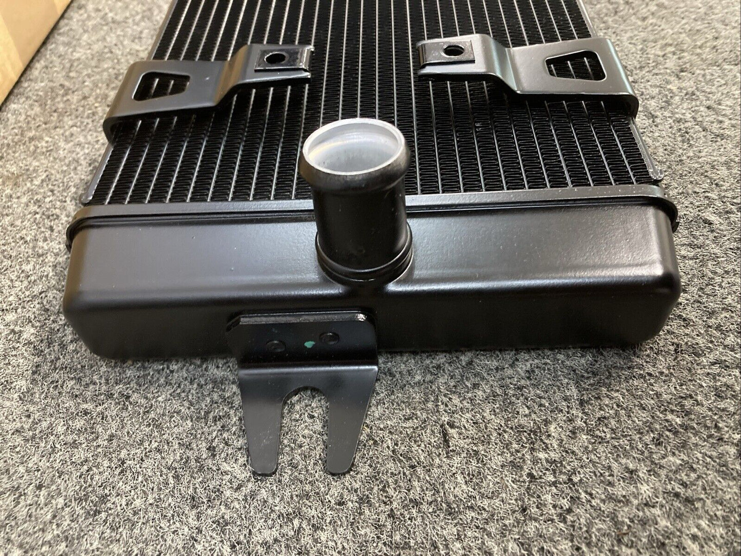 NEW GENUINE TRIUMPH T2101667 Fan, Radiator Bonneville Bobber, Bonneville