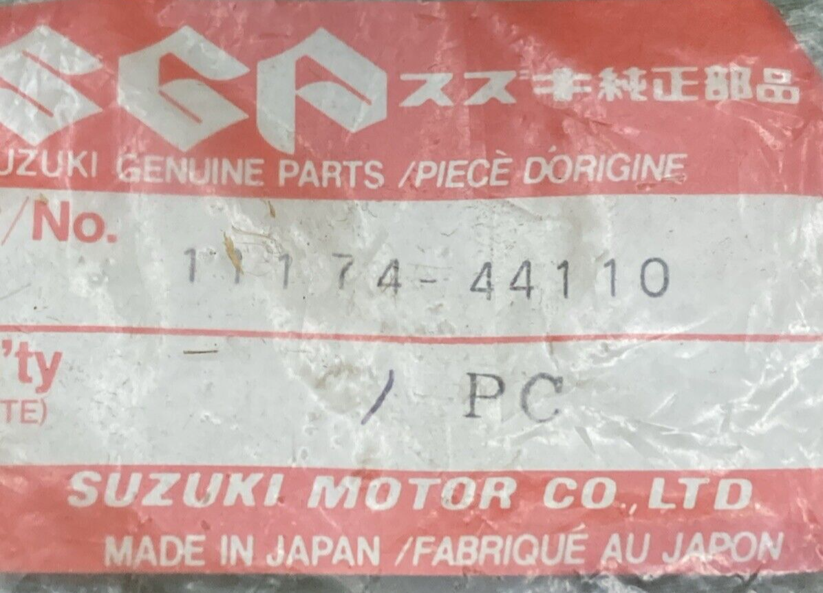 NEW GENUINE SUZUKI 11174-44110 CYLINDER HEAD COVER CAP SILVER