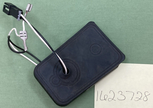 NEW GENUINE VOLVO 1623728 SIGNAL MARKER POSTION KIT