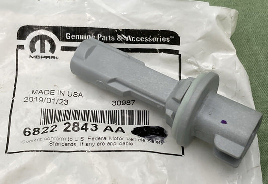 NEW GENUINE MOPAR 68222843AA Headlamp Socket 2014-2022 Jeep