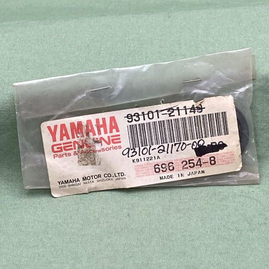 QTY 2 NEW GENUINE YAMAHA 93101-21149 CLUTCH Oil Seal