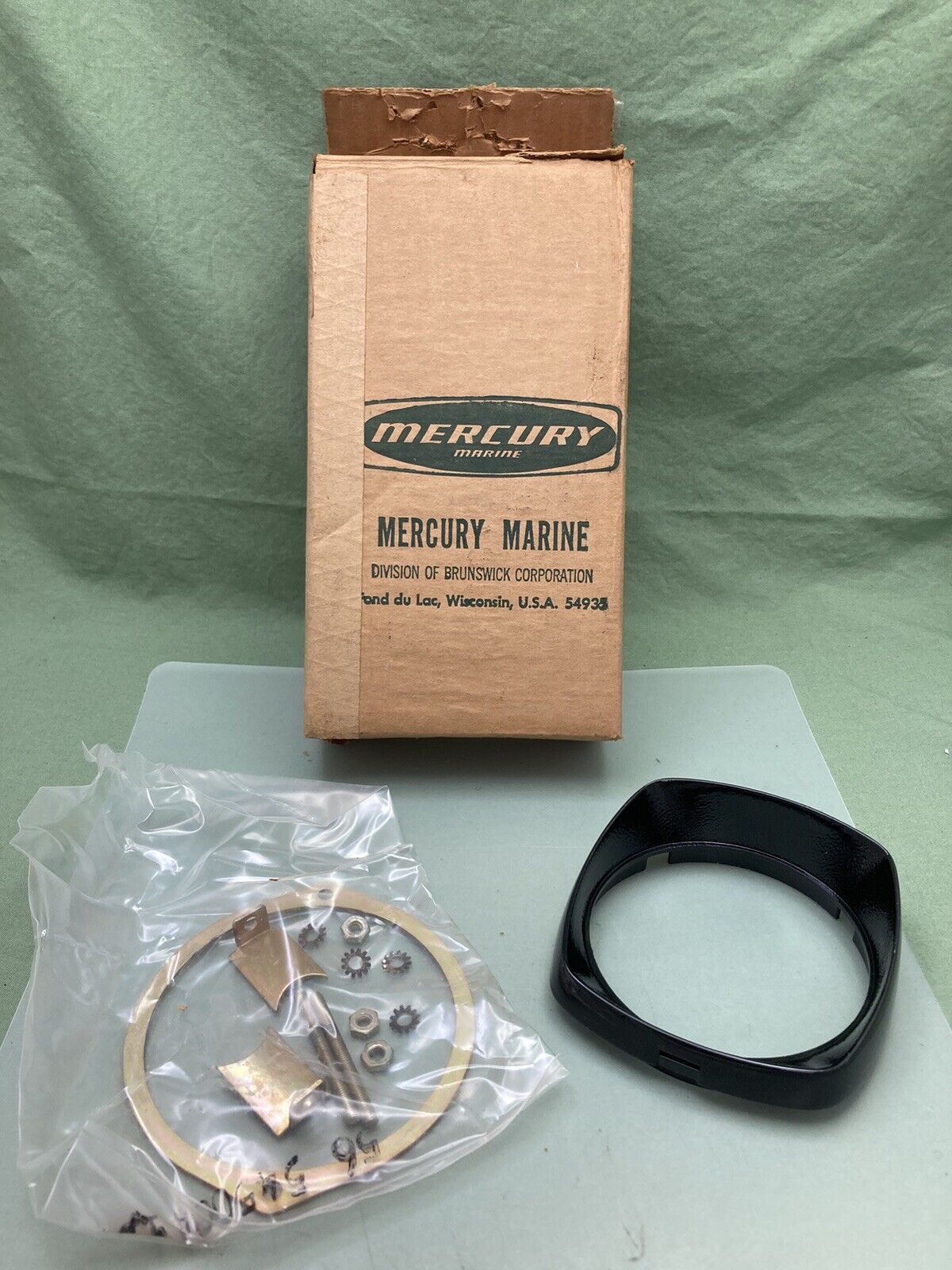 NEW GENUINE MERCURY 55193A1 BEZEL ASSEMBLY, 78666A1 INCOMPLETE KIT