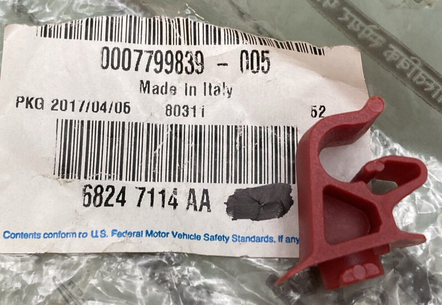 QTY 3 NEW GENUINE MOPAR 68247114AA Prop Rod Clip