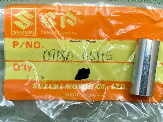 NEW GENUINE SUZUKI 09180-06115 SPACER REAR FUEL TANK