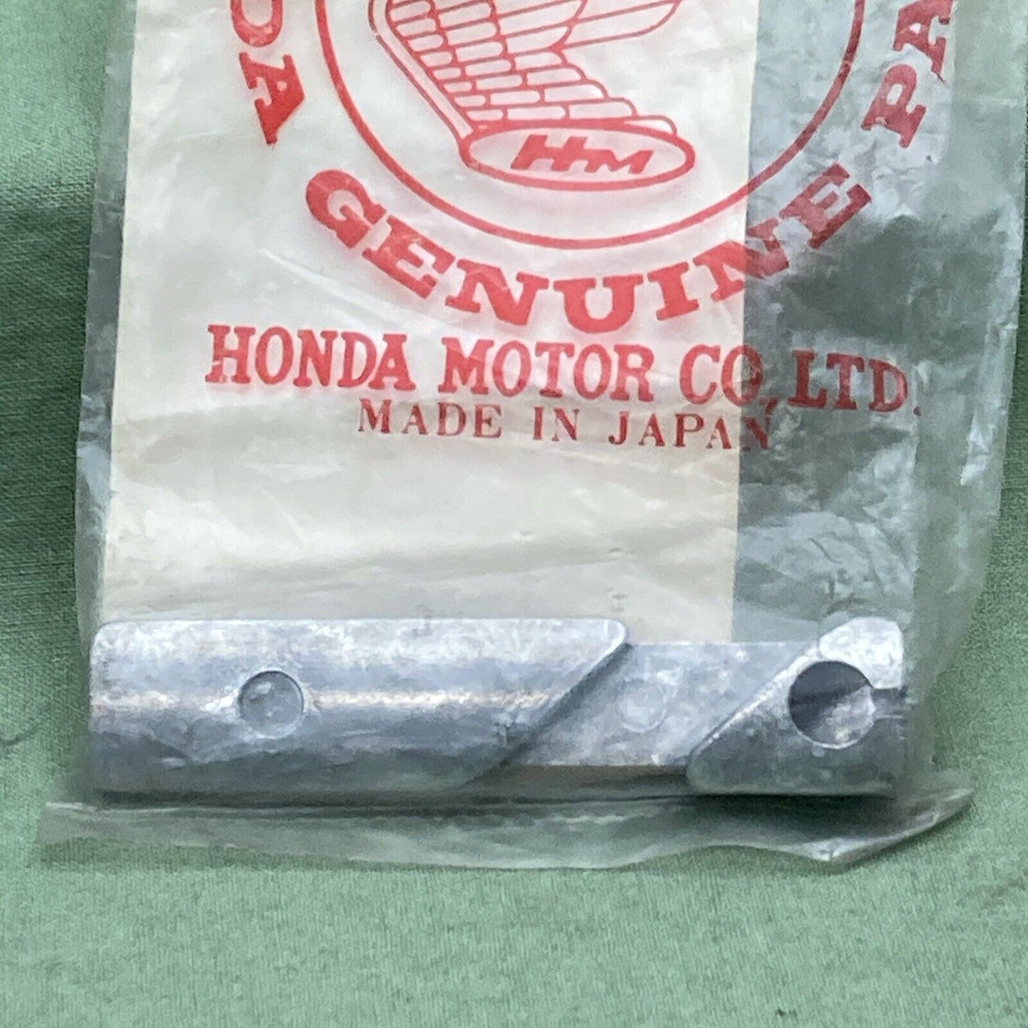 NEW GENUINE HONDA 53161-250-000 THROTTLE WIRE HINGE