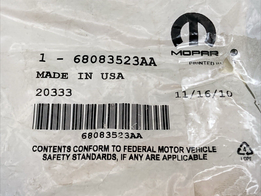 NEW GENUINE MOPAR 68083523AA Clip Kit