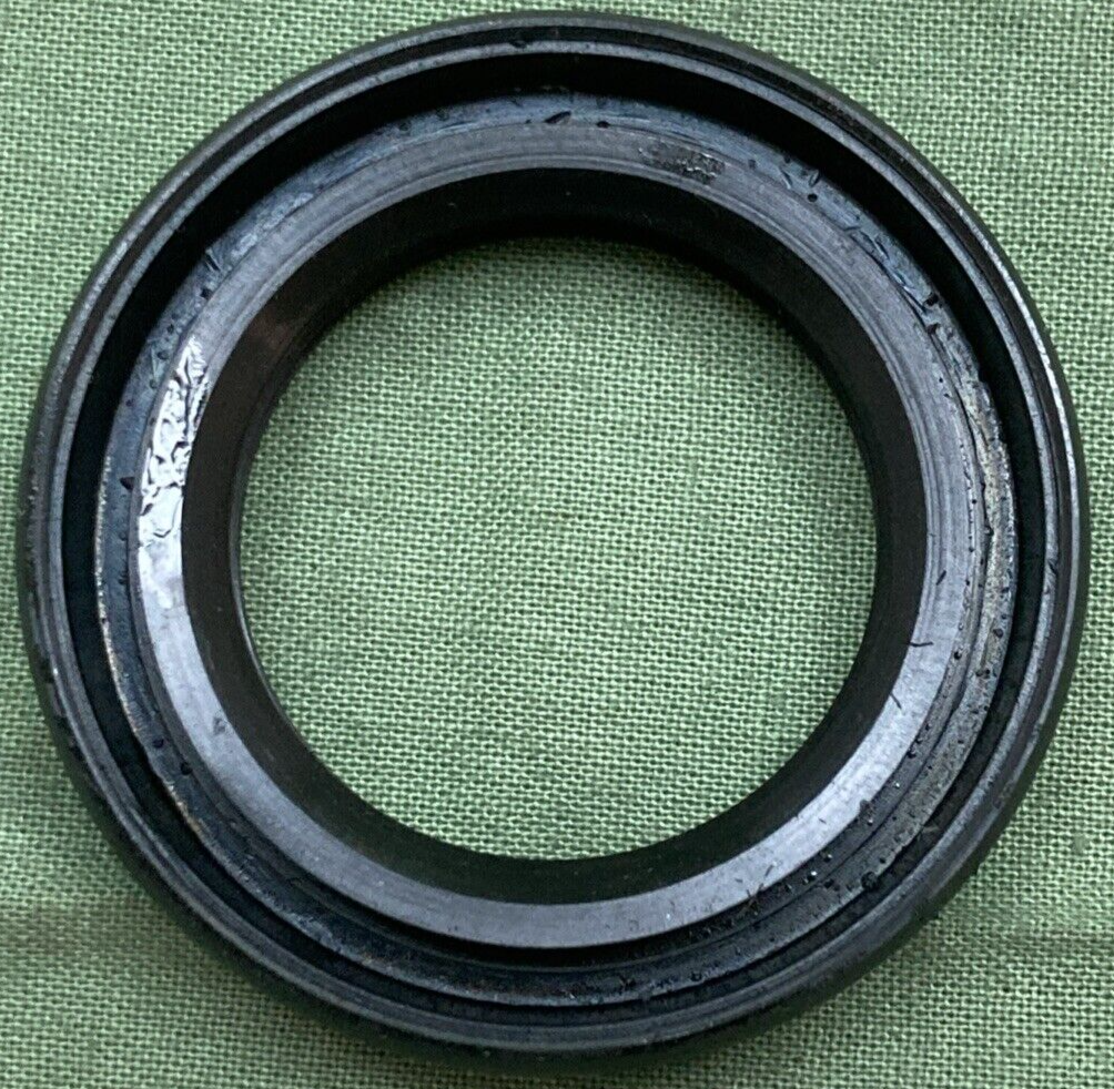 NEW GENUINE SUZUKI 09283-27001 OIL SEAL DRIVE SHAFT TRANSMISSION MOTORCYCLE