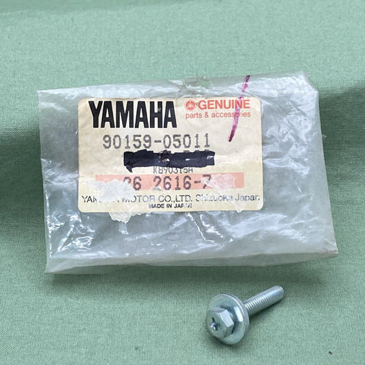 QTY 2 NEW GENUINE YAMAHA 90159-05011 CLUTCH Screw, with Washer