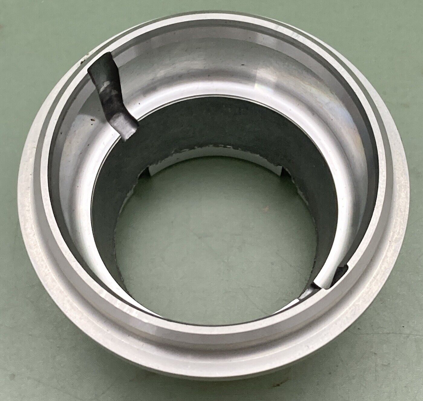 NEW GENUINE OMC 911750 BEARING CARRIER