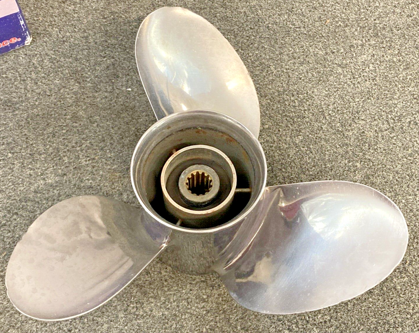 SUZUKI 3 BLADE PROPELLER 13 1/4X12 13 SPLINE BOX INCLUDED