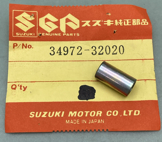 NEW GENUINE SUZUKI 34972-32020 Spacer SPEEDOMETER - TACHOMETER