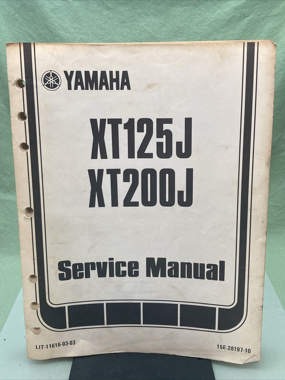 GENUINE YAMAHA LIT-11616-03-03 XT125J XT200J SERVICE MANUAL 15E-28197-10 1982