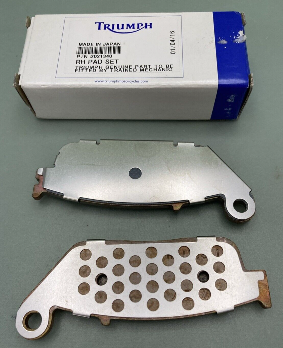 NEW GENUINE TRIUMPH  T2021340 Pad Set, Front, Rh