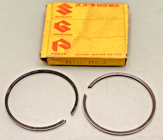 NEW GENUINE SUZUKI 12140-25010 PISTON RING SET, SUPERSEDE 12140-25011
