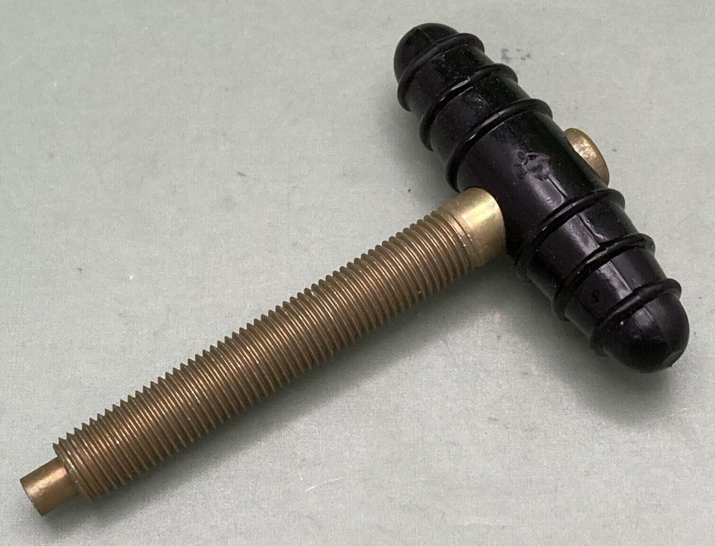 NEW MERCURY 59170A3 THUMB SCREW ASM CLAMP BRKT  OUTBOARD 9.8HP