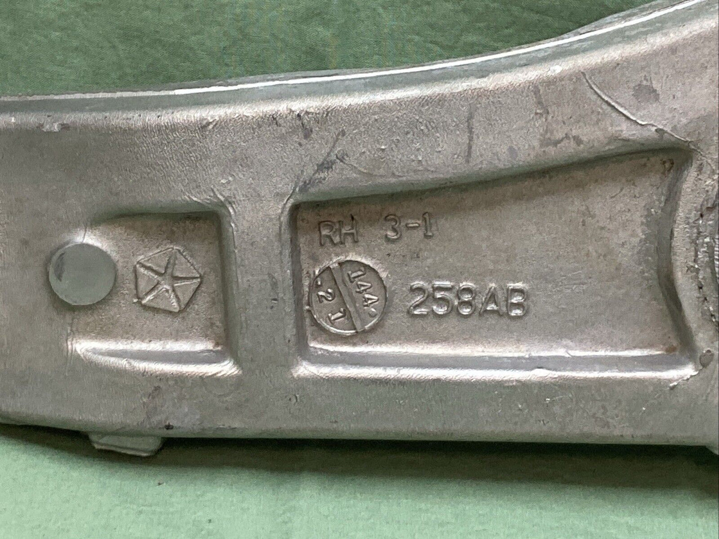 NEW GENUINE MOPAR 68210238AG Lower Control Arm  Right FITS DODGE JEEP