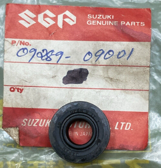 QTY 2 NEW GENUINE SUZUKI 09289-09001 OIL SEAL TRANSMISSION