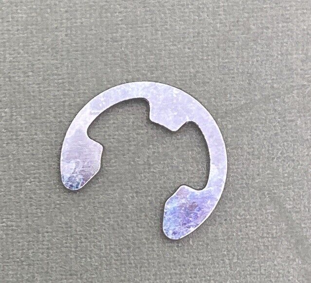 QTY 4 NEW GENUINE YAMAHA 99001-06600 CIRCLIP