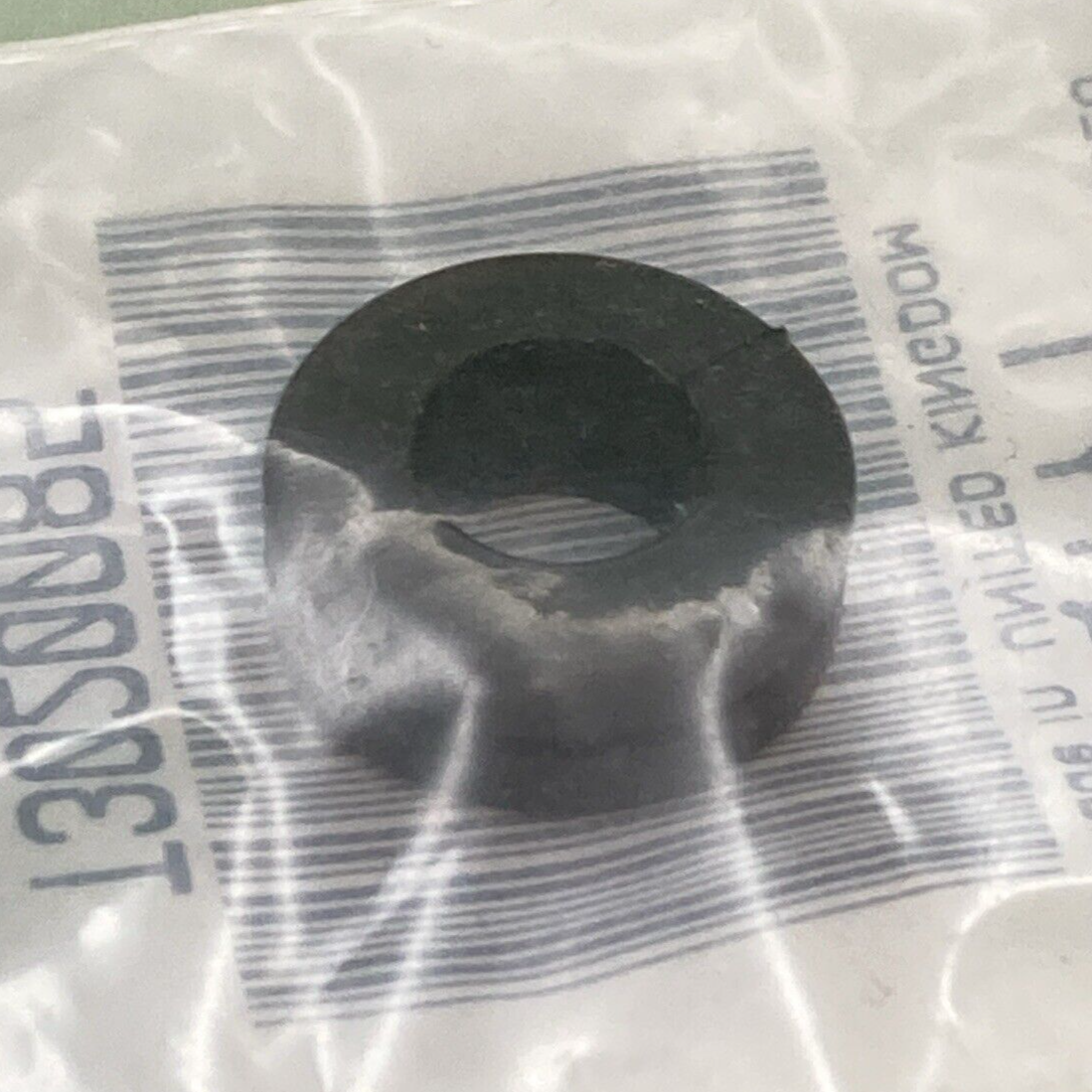 NEW GENUINE TRIUMPH T3020085 Grommet, Dia 18.0X1.0X9.0 Id Bonneville Bobber