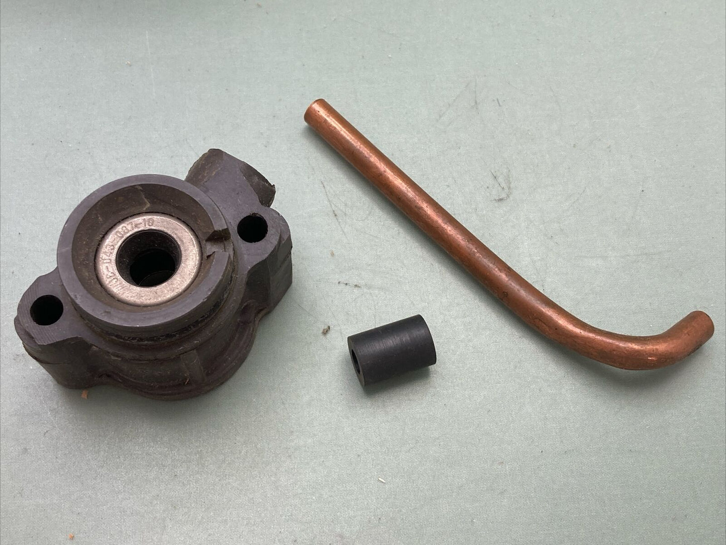 NEW GENUINE MERCURY QUICKSILVER 46-33077A1 HOUSING ASSEMBLY